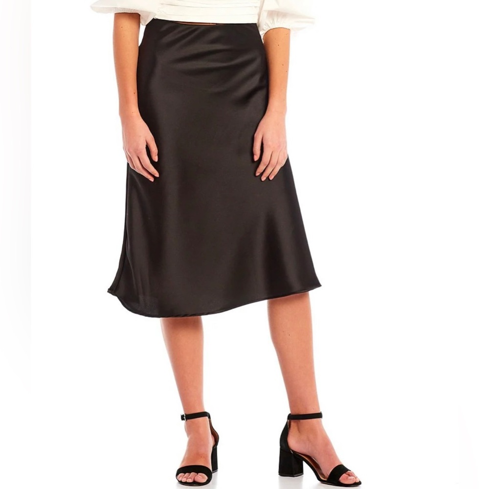 NEW w/ tags Black satin midi slip skirt Medium